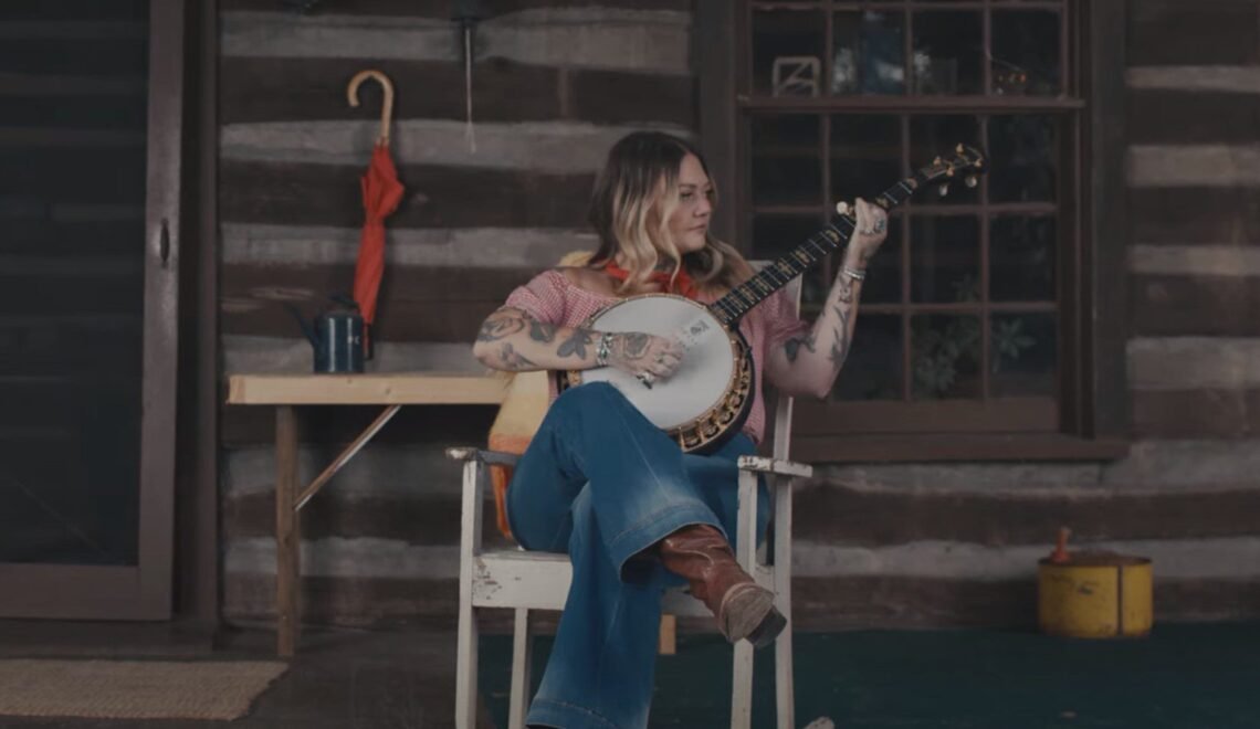 elle king yellowstone